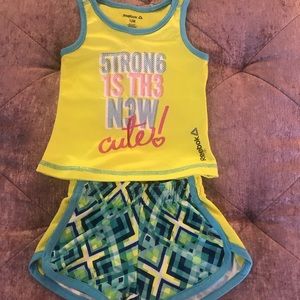 Two piece sleeveless short set